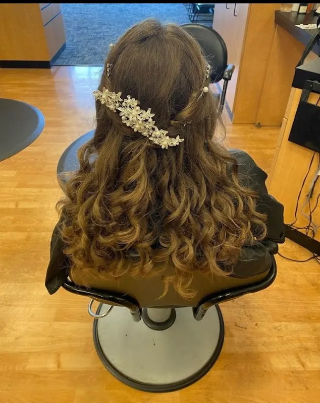 HOLIDAY HAIR — Hair salon in Coal Township